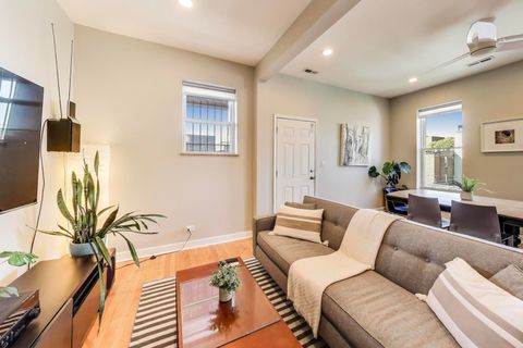 Tiny photo for 1537 W Augusta Boulevard #3R, Chicago, IL 60642 (MLS # 12551953)