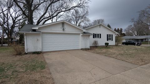 Tiny photo for 1 Parkwood Drive, Davenport, IA 52803 (MLS # 12597959)