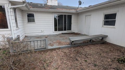 Tiny photo for 1 Parkwood Drive, Davenport, IA 52803 (MLS # 12597959)