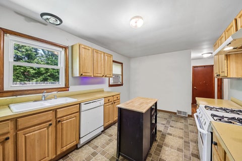 Tiny photo for 1740 Joanna Avenue, Zion, IL 60099 (MLS # 12747212)