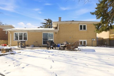 Tiny photo for 15113 Willow Lane, Oak Forest, IL 60452 (MLS # 12560573)