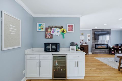 Tiny photo for 15113 Willow Lane, Oak Forest, IL 60452 (MLS # 12560573)