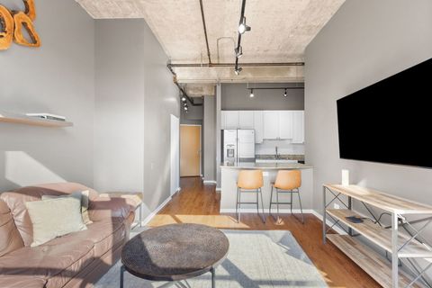 Tiny photo for 900 N Kingsbury Street #1071, Chicago, IL 60610 (MLS # 12555830)