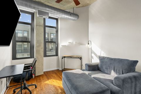 Tiny photo for 900 N Kingsbury Street #1071, Chicago, IL 60610 (MLS # 12555830)
