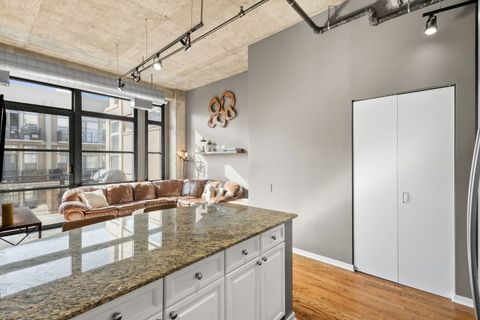 Tiny photo for 900 N Kingsbury Street #1071, Chicago, IL 60610 (MLS # 12555830)