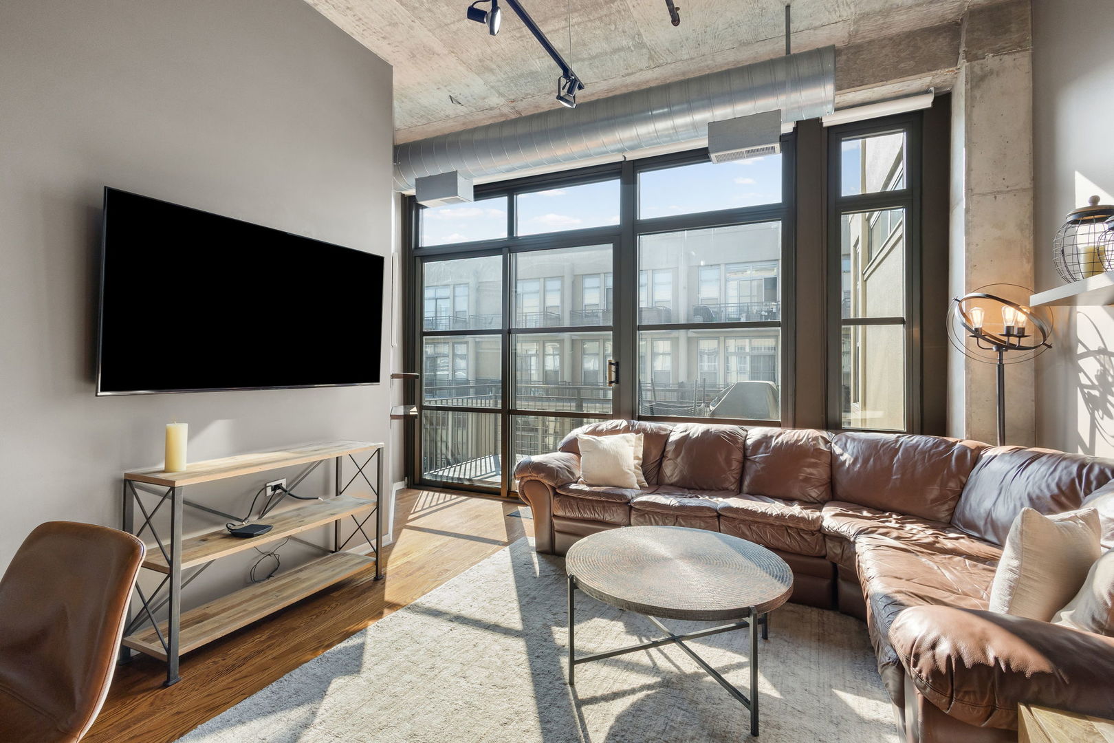 900 N Kingsbury Street 1071