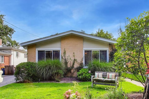 Tiny photo for 475 Burton Avenue, Highland Park, IL 60035 (MLS # 12737978)