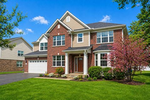 Photo of 1551 E Olive Street, Palatine, IL 60074 (MLS # 12632902)