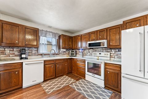 Tiny photo for 110 Andrea Court, Cleveland, IL 61241 (MLS # 12569086)