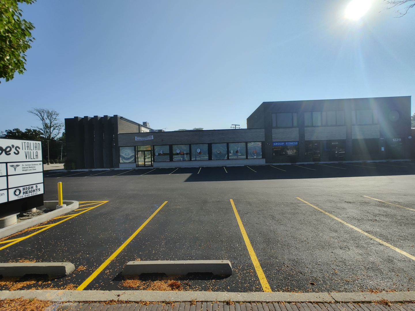 12201 S Harlem Avenue 12201-12211