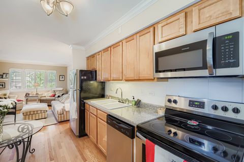 Tiny photo for 1427 Homestead Road #H, La Grange Park, IL 60526 (MLS # 12473064)