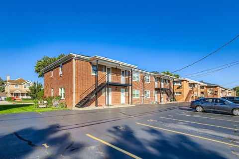 Tiny photo for 1427 Homestead Road #H, La Grange Park, IL 60526 (MLS # 12473064)