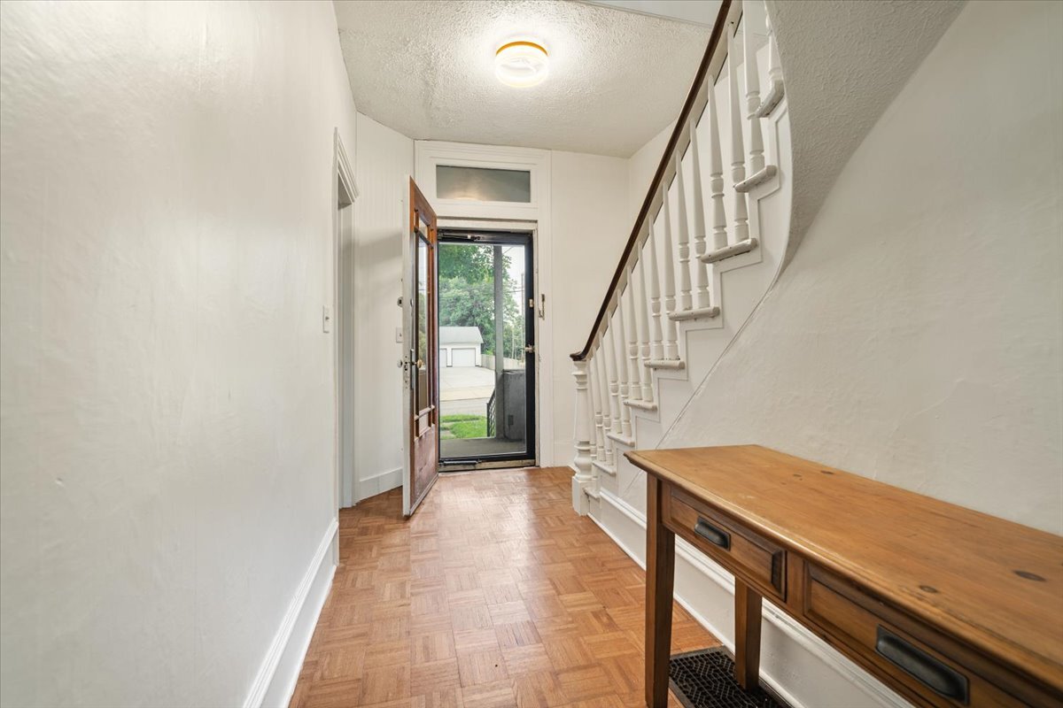 707 S Center Street