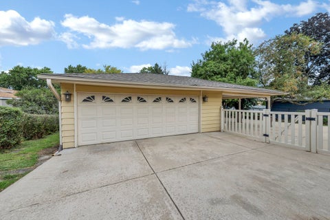 Tiny photo for 1734 W Rampart Road, Addison, IL 60101 (MLS # 12754487)
