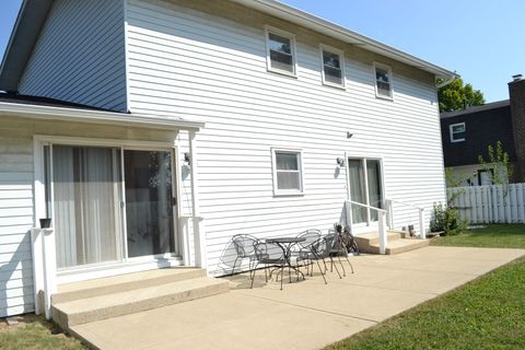 Tiny photo for 419 Charlestown Drive, Bolingbrook, IL 60440 (MLS # 12470049)