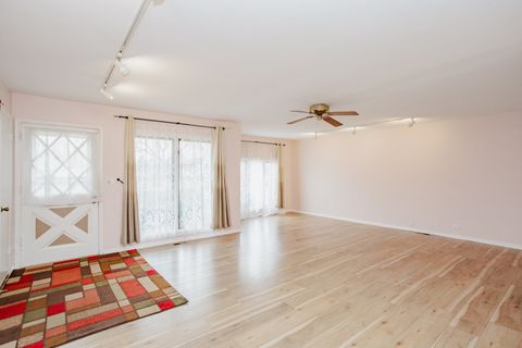 Tiny photo for 967 Grissom Trail, Elk Grove Village, IL 60007 (MLS # 12591450)