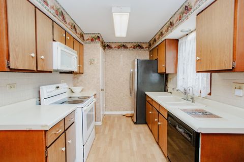 Tiny photo for 967 Grissom Trail, Elk Grove Village, IL 60007 (MLS # 12591450)