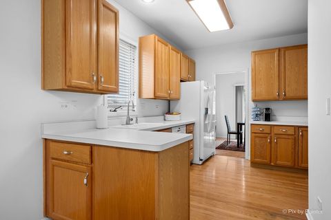 Tiny photo for 266 Charlotte Court, Cary, IL 60013 (MLS # 12605857)