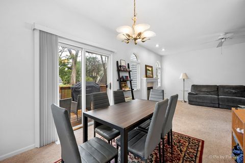 Tiny photo for 266 Charlotte Court, Cary, IL 60013 (MLS # 12605857)