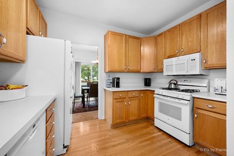 Tiny photo for 266 Charlotte Court, Cary, IL 60013 (MLS # 12605857)