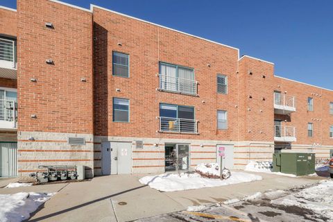 Photo of 3255 Kirchoff Road #306, Rolling Meadows, IL 60008 (MLS # 12528608)