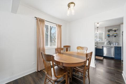 Tiny photo for 30W240 Leominster Court, Warrenville, IL 60555 (MLS # 12594755)