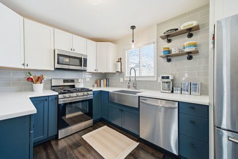 Tiny photo for 30W240 Leominster Court, Warrenville, IL 60555 (MLS # 12594755)