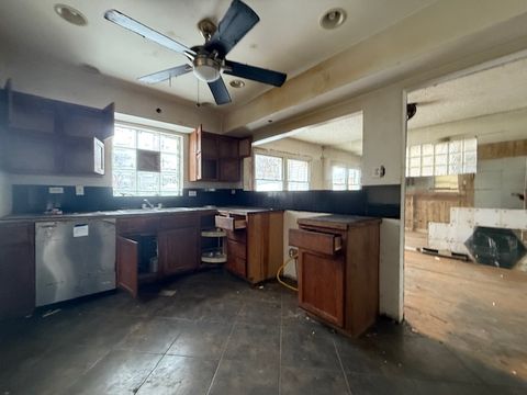 Tiny photo for 9254 S Calumet Avenue, Chicago, IL 60619 (MLS # 12544958)