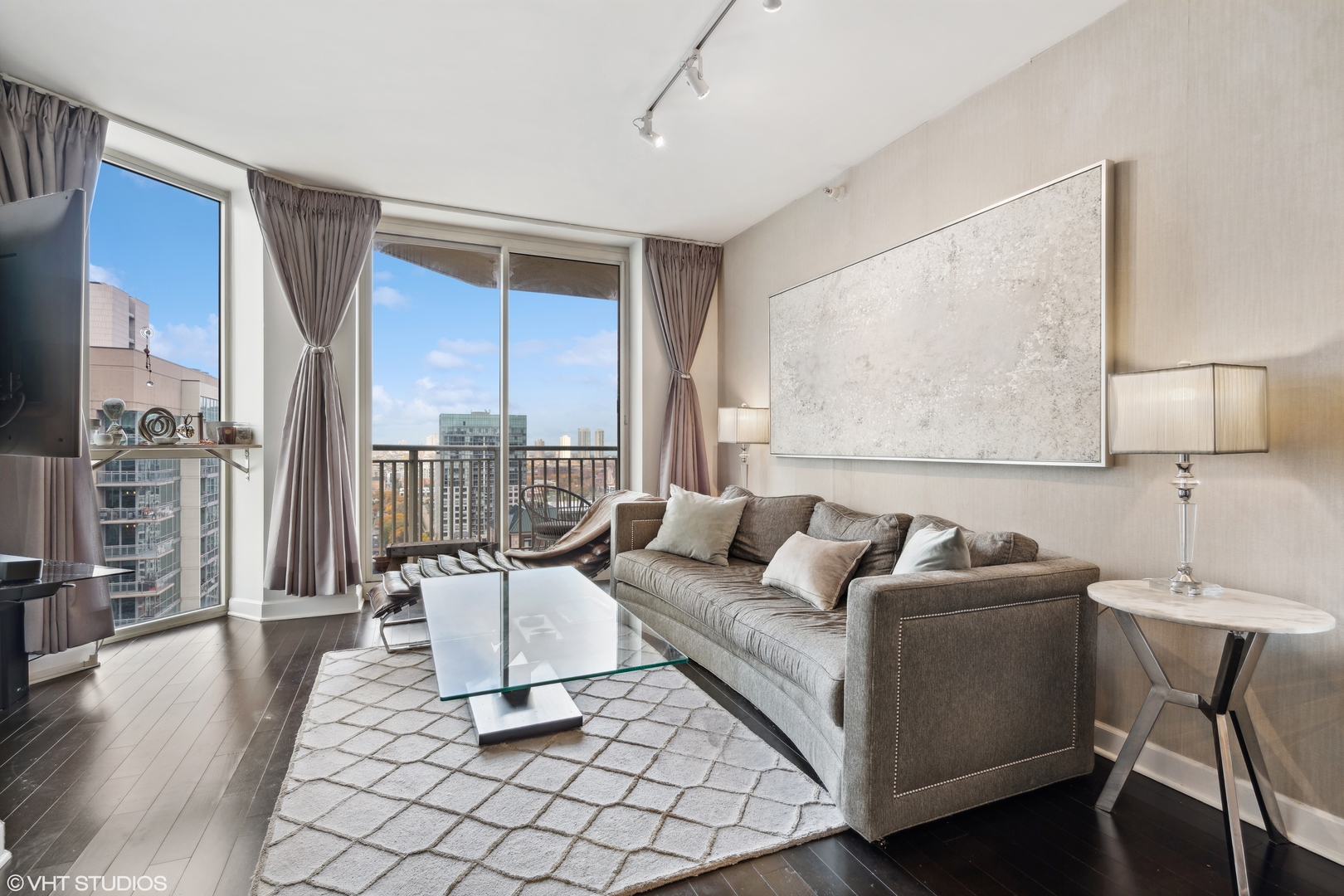 645 N KINGSBURY Street 2307