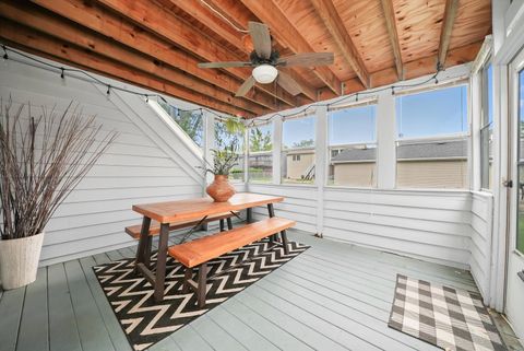 Tiny photo for 530 N Fairfield Avenue, Lombard, IL 60148 (MLS # 12458405)