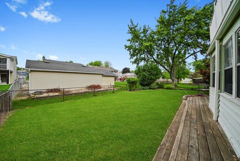 Tiny photo for 530 N Fairfield Avenue, Lombard, IL 60148 (MLS # 12458405)