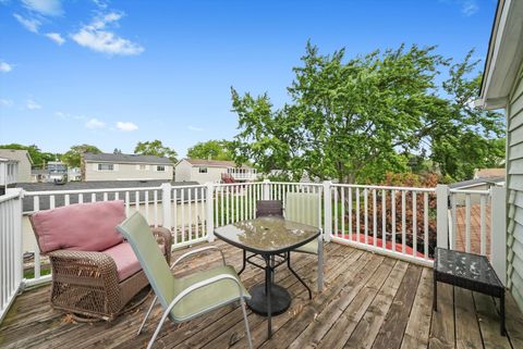 Tiny photo for 530 N Fairfield Avenue, Lombard, IL 60148 (MLS # 12458405)