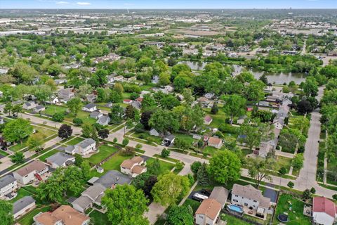 Tiny photo for 530 N Fairfield Avenue, Lombard, IL 60148 (MLS # 12458405)