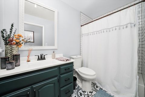 Tiny photo for 530 N Fairfield Avenue, Lombard, IL 60148 (MLS # 12458405)