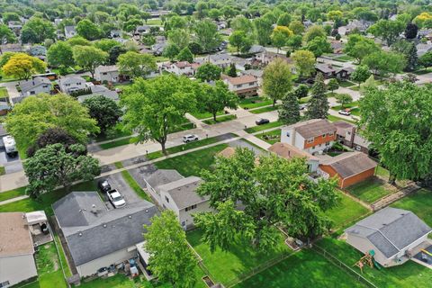 Tiny photo for 530 N Fairfield Avenue, Lombard, IL 60148 (MLS # 12458405)