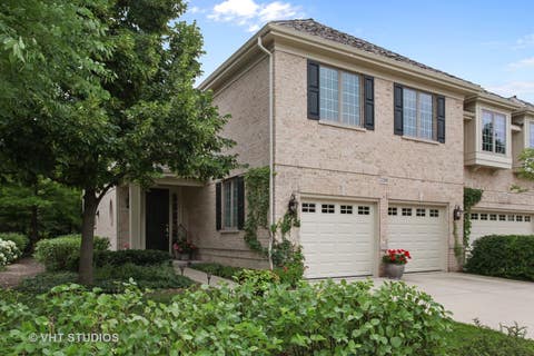 Photo of 2269 Royal Ridge Drive, Northbrook, IL 60062 (MLS # 12726200)