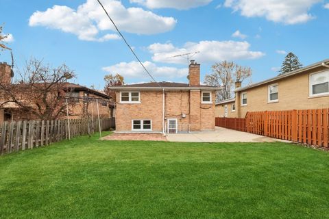 Tiny photo for 3836 W Estes Avenue, Lincolnwood, IL 60712 (MLS # 12556051)