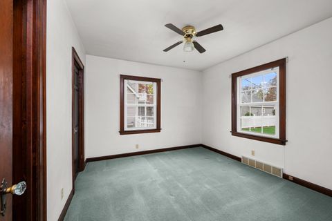 Tiny photo for 925 24th Street, Moline, IL 61265 (MLS # 12605118)