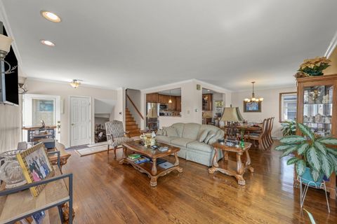 Tiny photo for Westchester, IL 60154 (MLS # 12616406)