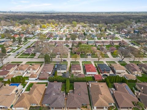 Tiny photo for Westchester, IL 60154 (MLS # 12616406)