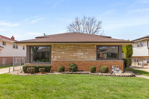 Photo of Westchester, IL 60154 (MLS # 12616406)