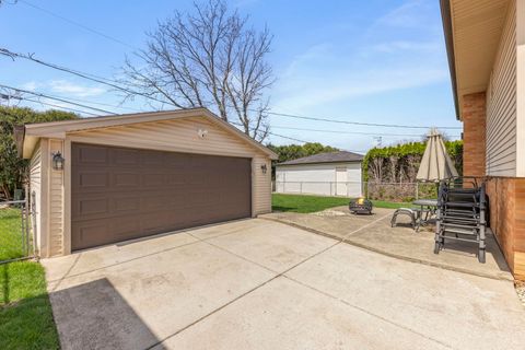 Tiny photo for Westchester, IL 60154 (MLS # 12616406)