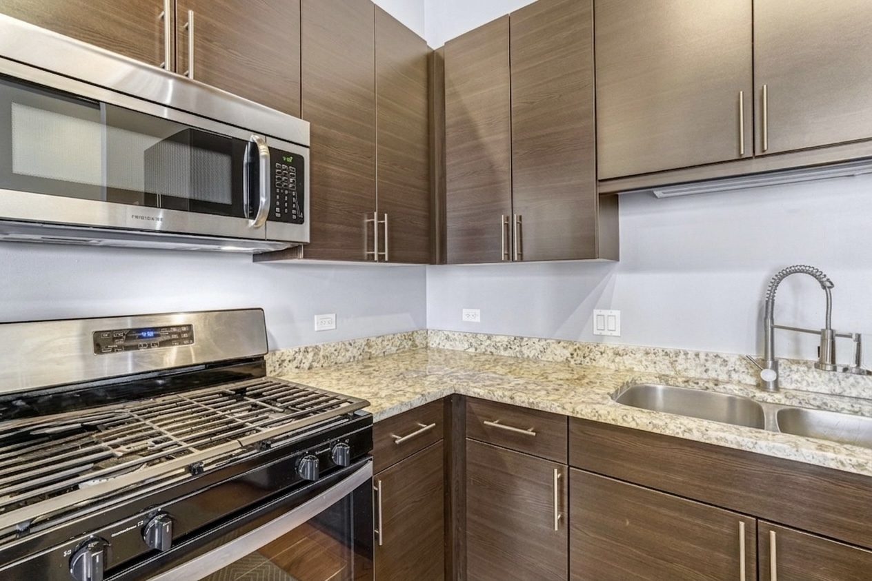 770 W Gladys Avenue 601