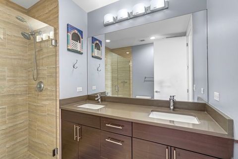 Tiny photo for 770 W Gladys Avenue #601, Chicago, IL 60661 (MLS # 12600532)