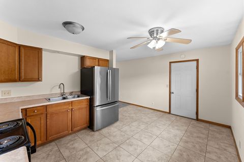 Tiny photo for 4233 Warren Street, Davenport, IA 52806 (MLS # 12663374)