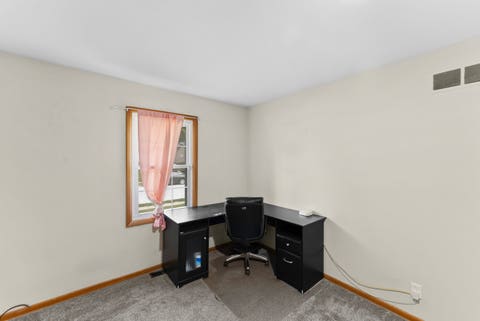 Tiny photo for 4233 Warren Street, Davenport, IA 52806 (MLS # 12663374)