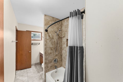 Tiny photo for 4233 Warren Street, Davenport, IA 52806 (MLS # 12663374)