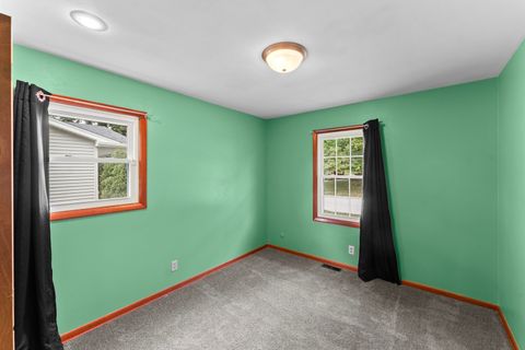 Tiny photo for 4233 Warren Street, Davenport, IA 52806 (MLS # 12663374)