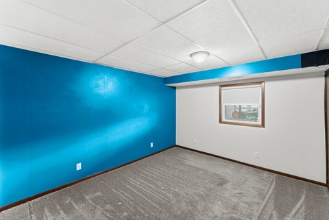 Tiny photo for 4233 Warren Street, Davenport, IA 52806 (MLS # 12663374)