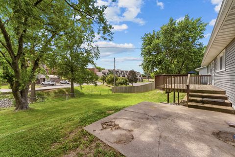 Tiny photo for 4233 Warren Street, Davenport, IA 52806 (MLS # 12663374)